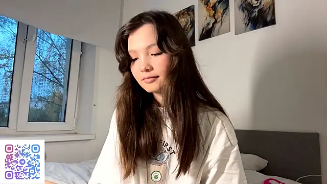 KiraVelvet online show from 10/06/25, 02:14