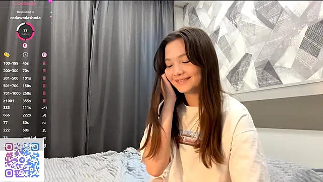 KiraVelvet online show from 10/24/25, 07:21