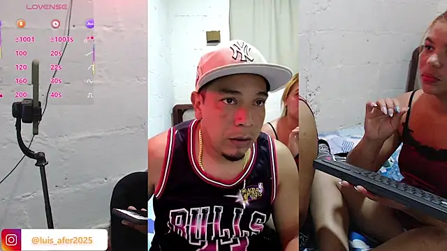 Snapshot of luisafe2025 chatting on 12/22/25, 03:14 luisafe2025 online show from 12/22/25, 03:14