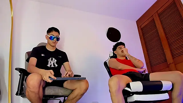 sotooliver3 online show from 11/02/25, 08:00