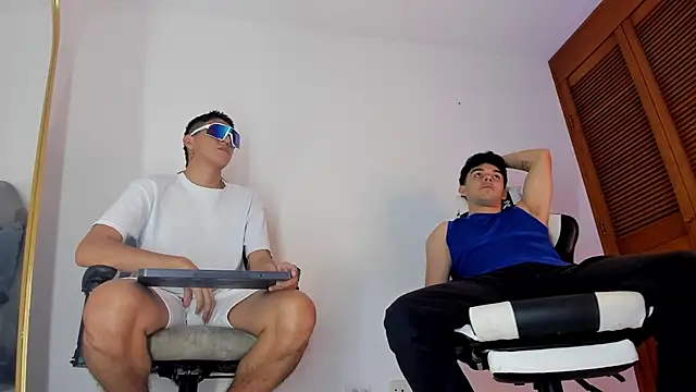 sotooliver3 online show from 01/11/26, 07:52