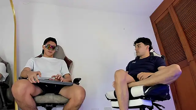 sotooliver3 online show from 02/26/26, 10:09