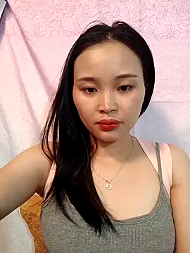 Lili lovely online show from 10/12/25, 01:37
