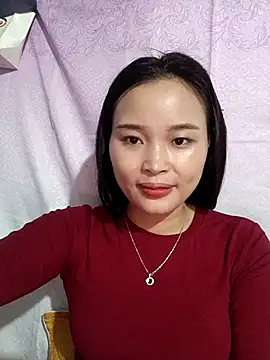 Lili lovely online show from 10/24/25, 02:19