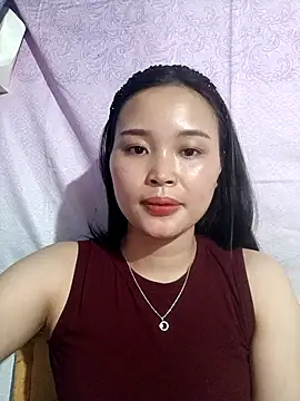 Lili lovely online show from 10/28/25, 08:18