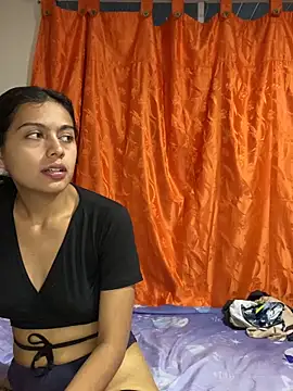 Nezuko-uWux online show from 10/25/25, 11:43