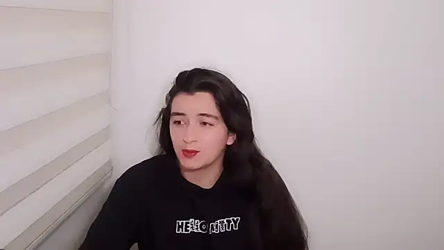 Snapshot of DanniG2000_ chatting on 10/04/25, 03:26 DanniG2000 online show from 10/04/25, 03:26