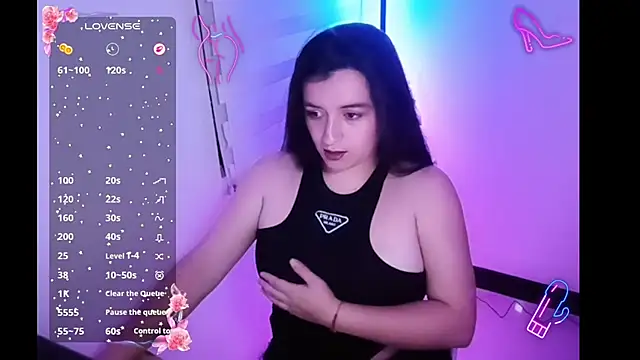 Snapshot of DanniG2000_ chatting on 11/13/25, 02:32 DanniG2000 online show from 11/13/25, 02:32