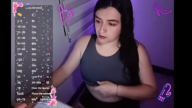 Snapshot of DanniG2000_ chatting on 12/01/25, 03:33 DanniG2000 online show from 12/01/25, 03:33