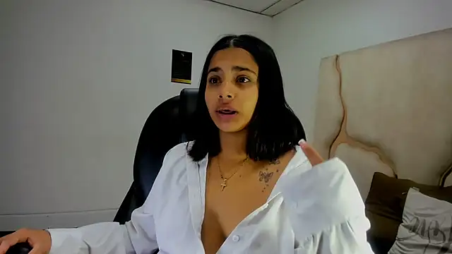 ScarletDoll online show from 10/20/25, 02:45