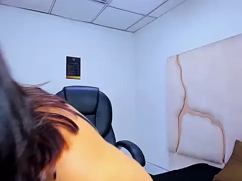 ScarletDoll online show from 11/30/25, 03:21