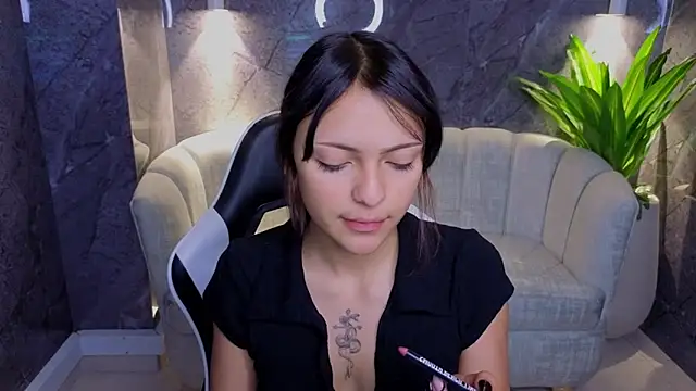 Mary Luxx TP online show from 11/15/25, 03:04