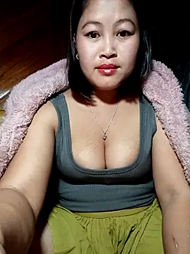 maycuc123 online show from 12/15/25, 01:26