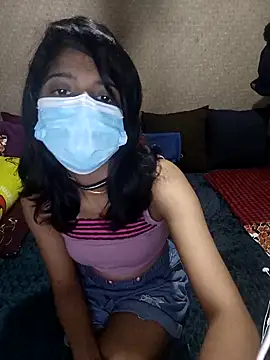 Snapshot of emali_baba chatting on 10/24/25, 05:04 emali baba online show from 10/24/25, 05:04