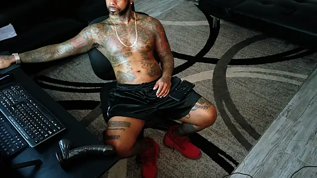 SLANGONDEMHOES online show from 10/05/25, 06:50