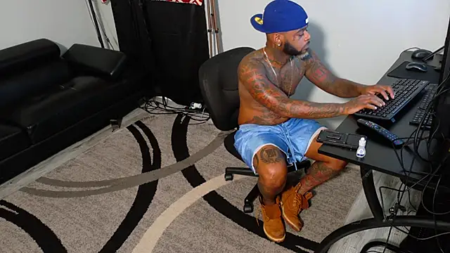 SLANGONDEMHOES online show from 11/06/25, 07:15