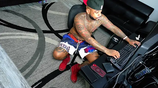 SLANGONDEMHOES online show from 12/15/25, 09:52