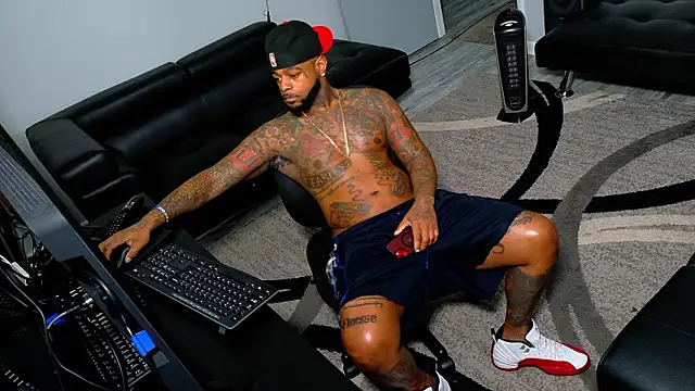 SLANGONDEMHOES online show from 02/03/26, 07:24