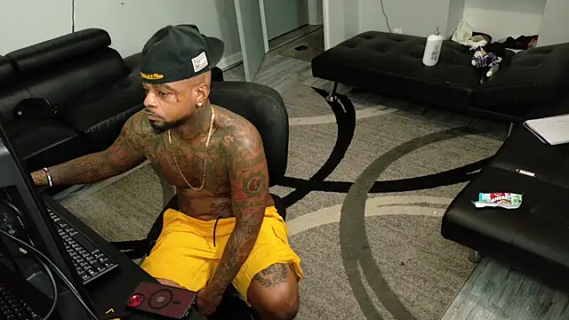 SLANGONDEMHOES online show from 04/01/26, 05:10