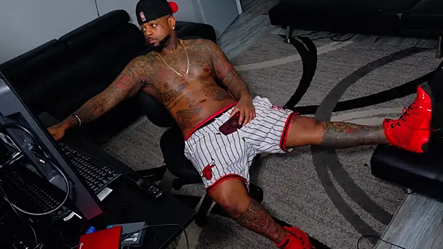 SLANGONDEMHOES online show from 04/06/26, 06:53