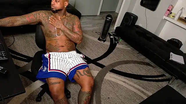 SLANGONDEMHOES online show from 04/29/26, 02:37