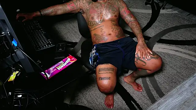 SLANGONDEMHOES online show from 06/18/26, 03:18