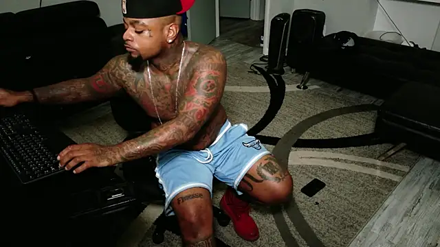 SLANGONDEMHOES online show from 06/19/26, 03:16