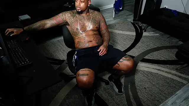 SLANGONDEMHOES online show from 06/24/26, 12:42