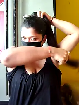 Snapshot of Hottie_couple69 chatting on 10/11/25, 05:17 Hottie couple69 online show from 10/11/25, 05:17