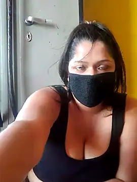 Snapshot of Hottie_couple69 chatting on 10/14/25, 06:03 Hottie couple69 online show from 10/14/25, 06:03