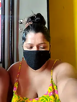 Snapshot of Hottie_couple69 chatting on 10/15/25, 07:52 Hottie couple69 online show from 10/15/25, 07:52