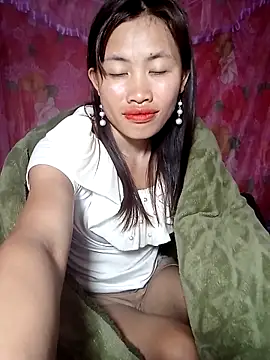 Snapshot of rubi_bae chatting on 04/26/26, 11:24 rubi bae online show from 04/26/26, 11:24