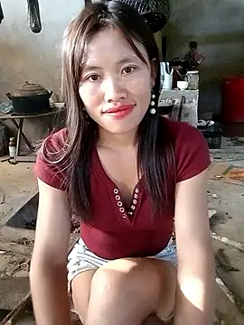 Snapshot of rubi_bae chatting on 05/26/26, 12:28 rubi bae online show from 05/26/26, 12:28