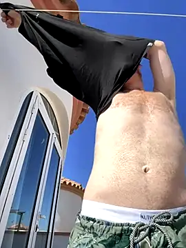 Snapshot of bailey_mcvicar chatting on 09/17/25, 01:46 bailey mcvicar online show from 09/17/25, 01:46