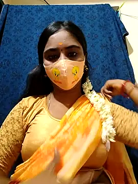 mini-queen online show from 11/14/25, 03:33