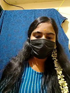 mini-queen online show from 12/18/25, 07:36