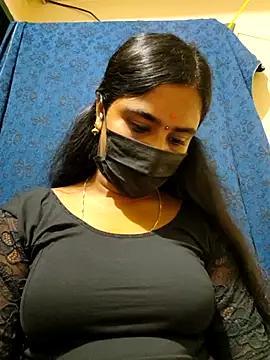 mini-queen online show from 12/18/25, 07:53