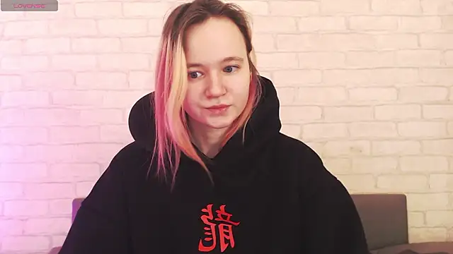 Ericha Stone online show from 03/18/26, 01:31