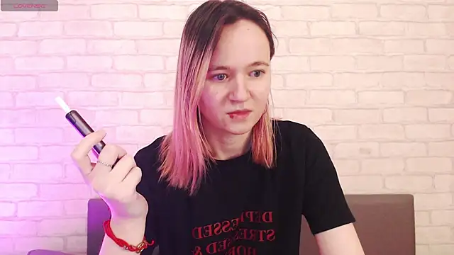 Ericha Stone online show from 04/19/26, 01:16