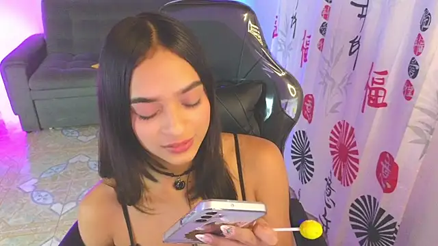 Snapshot of Gia_flame_ chatting on 09/24/25, 05:33 Gia flame  online show from 09/24/25, 05:33