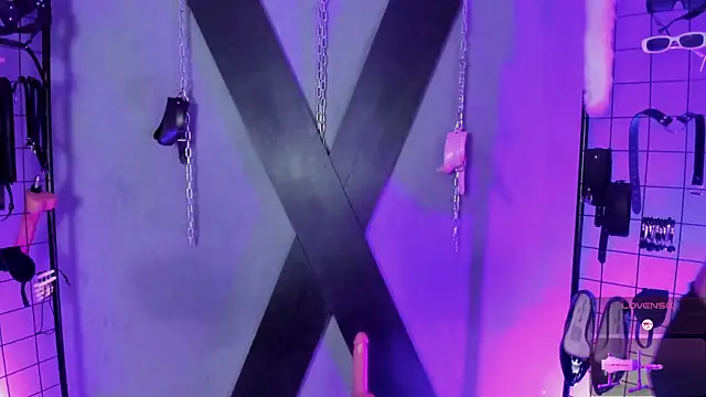 MissKara Ariana bdsm online show from 12/05/25, 10:57