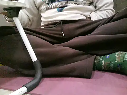 Snapshot of sexypunjabi26 chatting on 12/15/25, 10:41 sexypunjabi26 online show from 12/15/25, 10:41