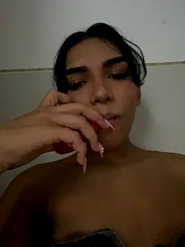 VeronicaSaenzx online show from 11/12/25, 08:08