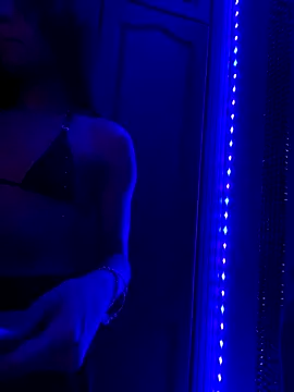 VeronicaSaenzx online show from 11/23/25, 09:36