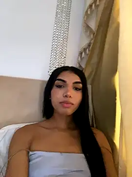 VeronicaSaenzx online show from 11/25/25, 08:42