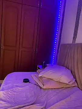 VeronicaSaenzx online show from 12/18/25, 05:41