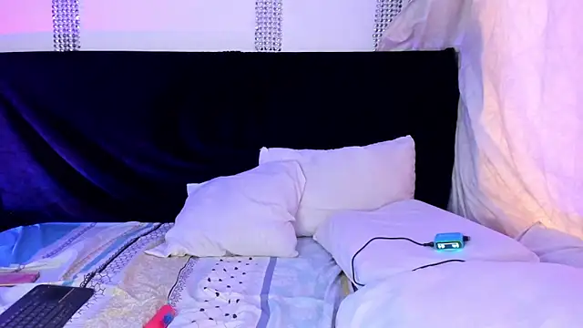 VeronicaSaenzx online show from 04/14/26, 09:43