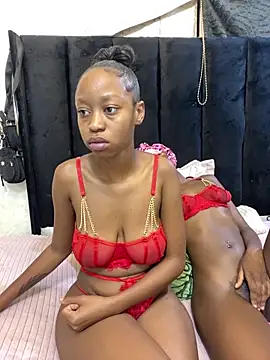 SexyPetitex25 online show from 03/12/26, 07:31