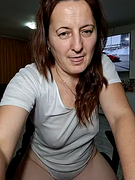 Fluturas2 online show from 11/26/25, 07:59