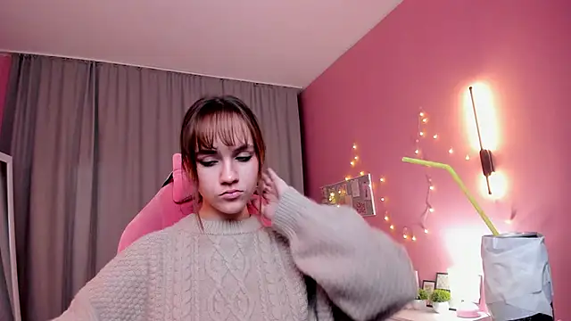 Jamie Chung online show from 11/23/25, 01:05